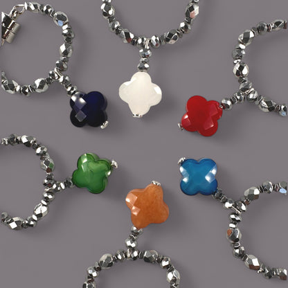 mes bijoux cajoux marque verre trefle argent couleurs blanc, rouge, bleu canard, orange, vert, marine.