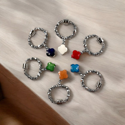 mes bijoux cajoux marque verre trefle argent couleurs blanc, rouge, bleu canard, orange, vert, marine.